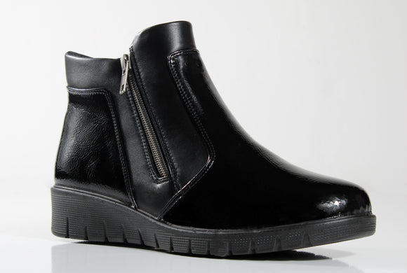 P COMFORT Black Patent Ankle Boot
