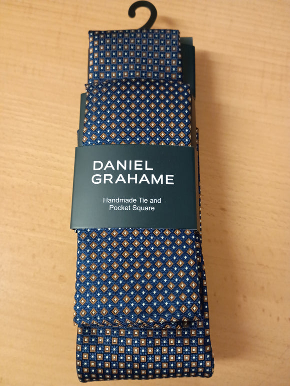 DANIEL GRAHAME Navy & Tan Standard Width Tie & Pocket Square Set