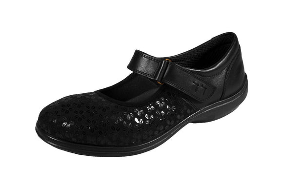 Engage Black Stretch Fit Shoe - DB